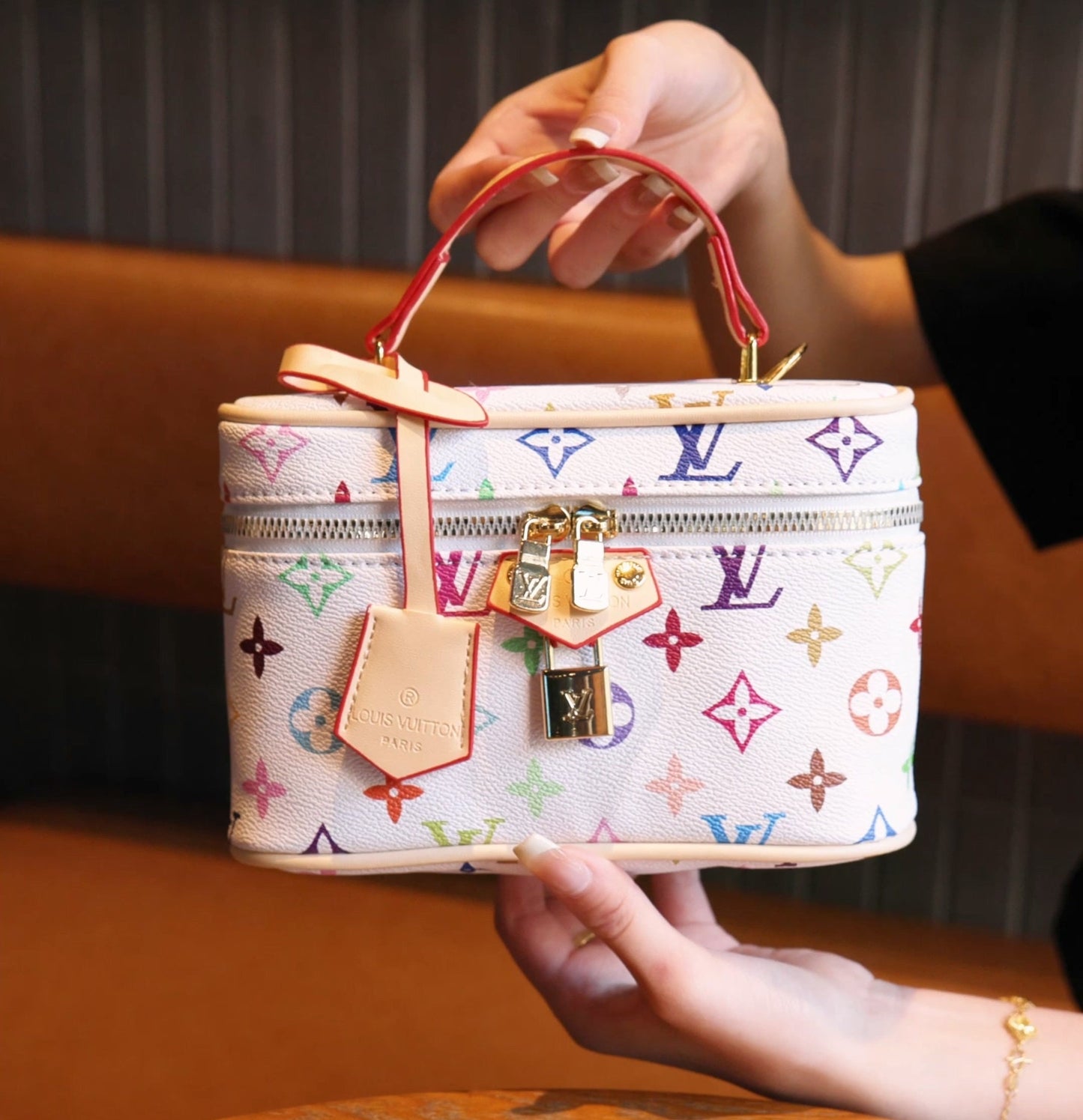 Vintage-Inspired Box hand bag – Elegant Monogram Tote Box