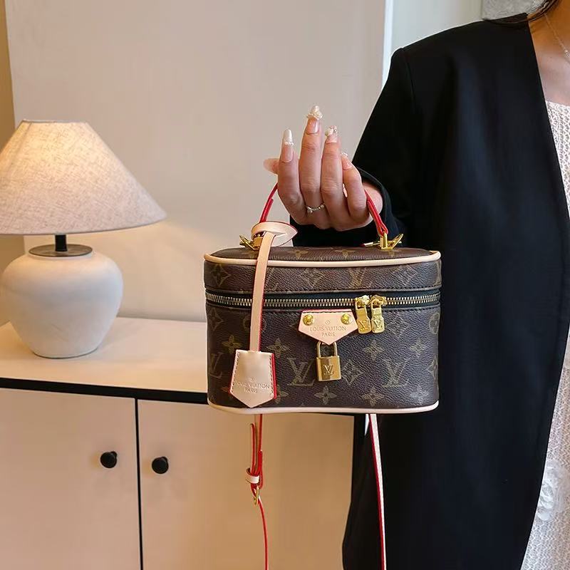 Vintage-Inspired Box hand bag – Elegant Monogram Tote Box