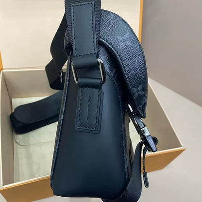 Fashionable and Trendy LV Messenger Bag