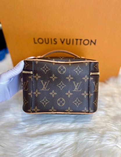 （Buy 3, pay for 2）Premium Cosmetic Bag