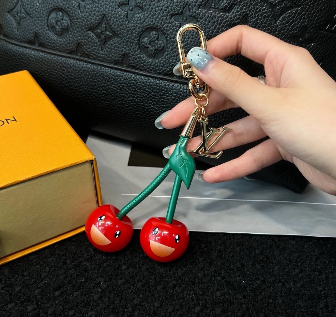 🌟 L- Cherry Keychain: Cute + Luxury, All in One 🍒✨
