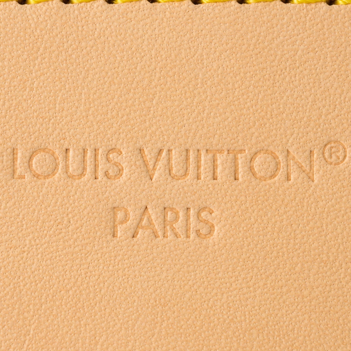 Luxurious Designer Leather Handbag with Gold Chain Details